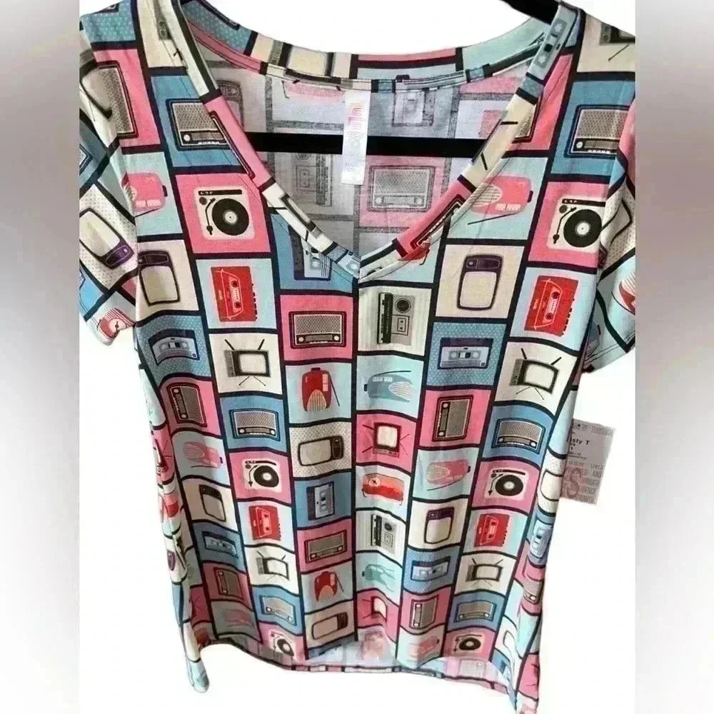 Lularoe XSโ green& pink V Neck Christy T. Retro electronic print! Kitschy Cute!